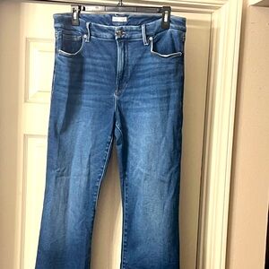 Like new, Good American flare jeans